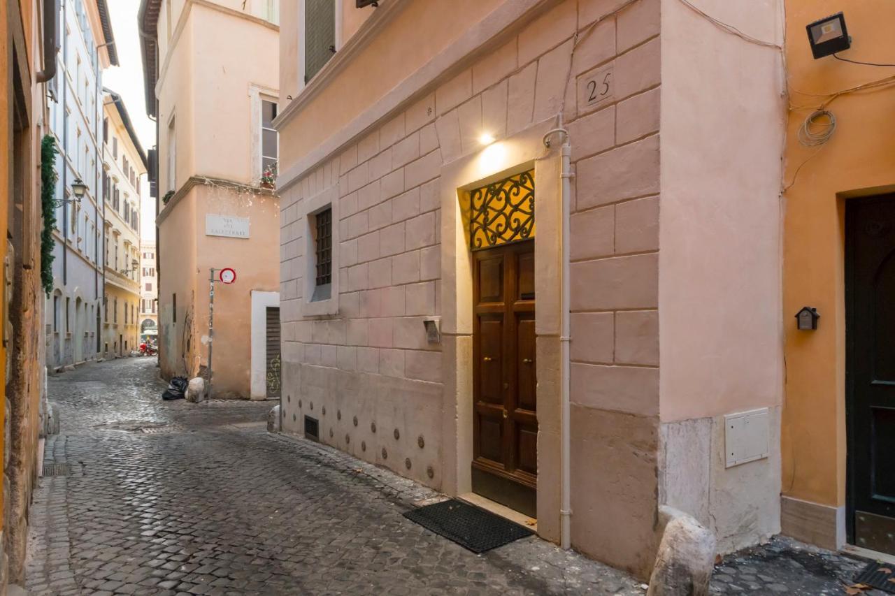 Apartmán Giglio House - Campo De' Fiori Řím Exteriér fotografie