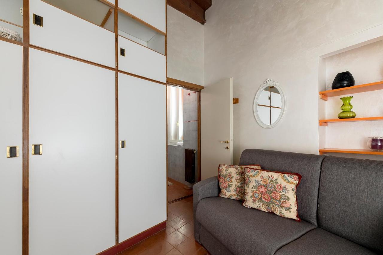 Apartmán Giglio House - Campo De' Fiori Řím Exteriér fotografie
